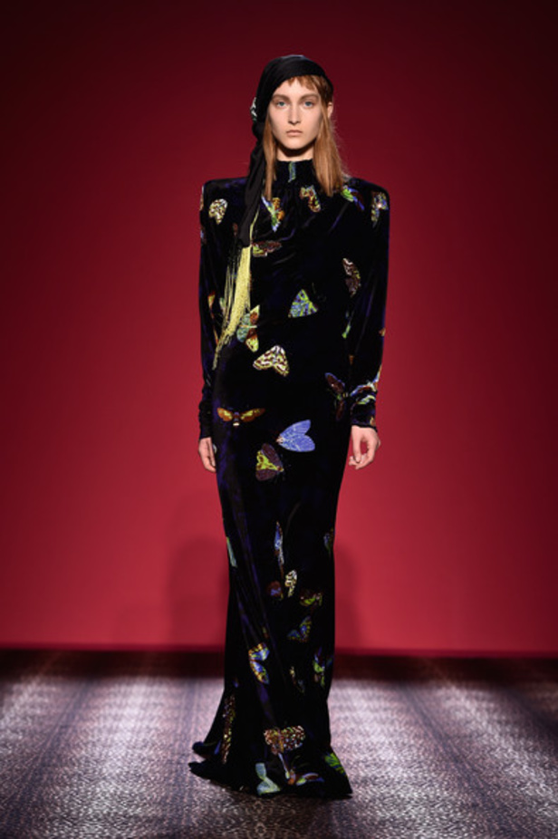  Schiaparelli: إعادة إحياء الجمال الابداعي