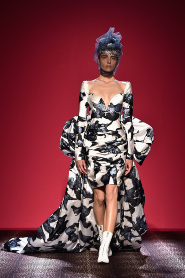  Schiaparelli: إعادة إحياء الجمال الابداعي