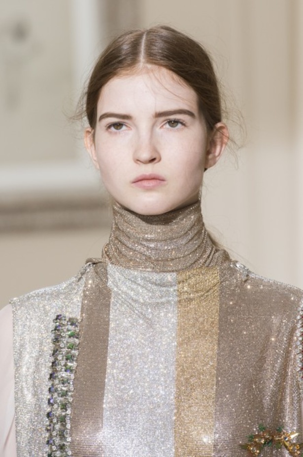 عرض Schiaparelli للأزياء الراقية لخريف وشتاء ٢٠١٨ !