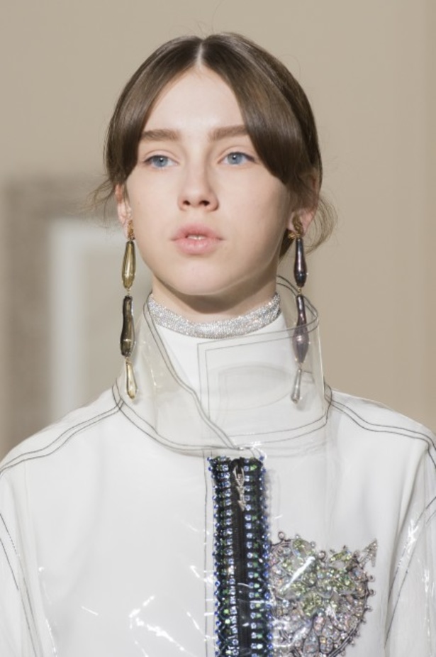 عرض Schiaparelli للأزياء الراقية لخريف وشتاء ٢٠١٨ !