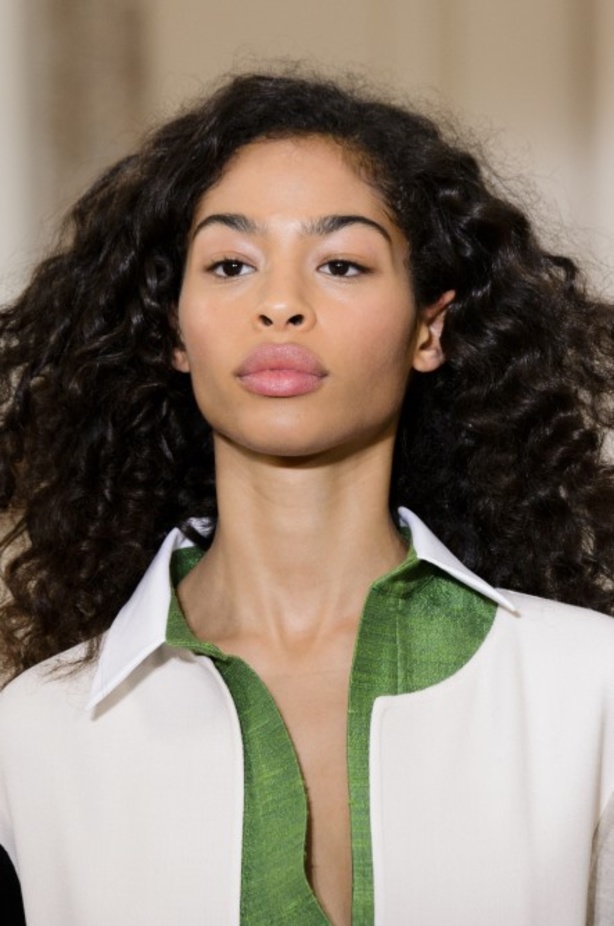 مجموعة "سكيابريلي" للهوت كوتو لموسم ربيع وصيف 2018