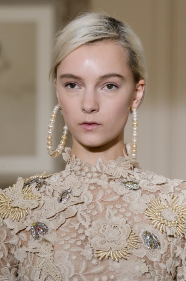 مجموعة "سكيابريلي" للهوت كوتو لموسم ربيع وصيف 2018