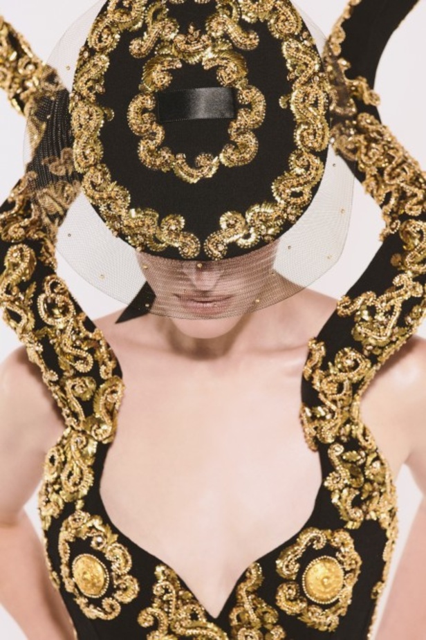 مجموعة سكياباريلي لموسم خريف وشتاء 2021-2022