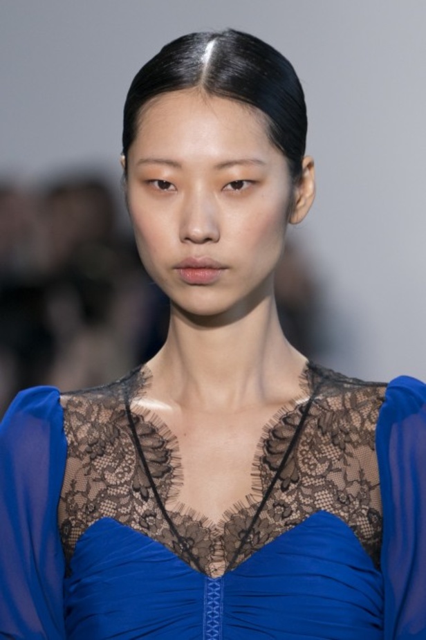 مجموعة Self Portrait للألبسة الجاهزة لخريف 2019