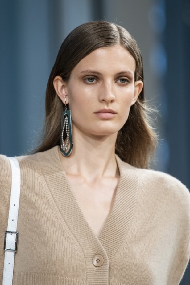 عرض أزياء تيبي لربيع وصيف 2020