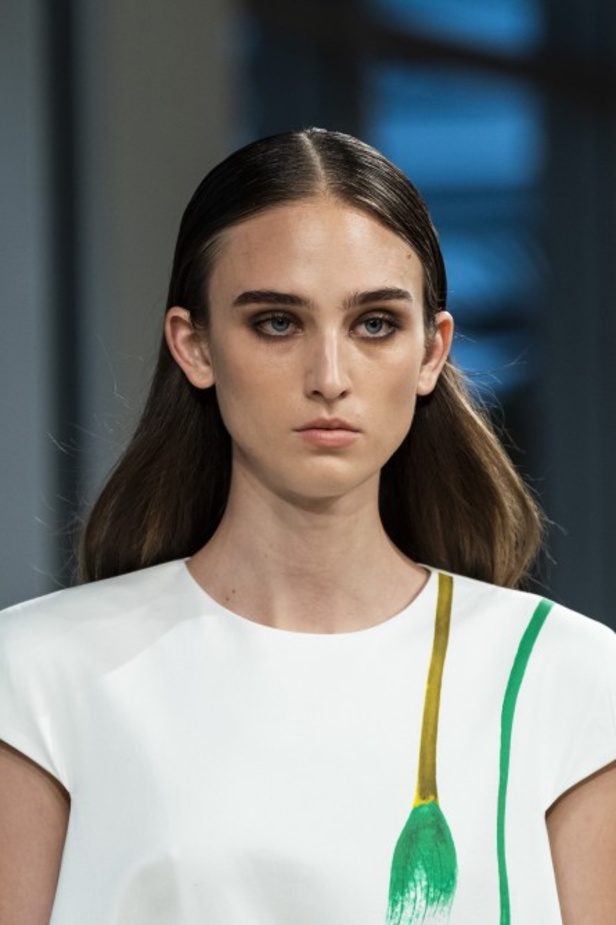 عرض أزياء تيبي لربيع وصيف 2020