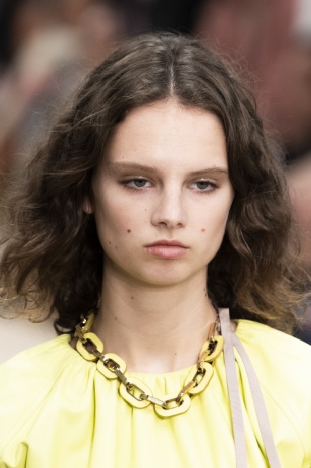 اسبوع الموضة في ميلان 2019 احذية TODS الفاخرة لربيع وصيف 2020