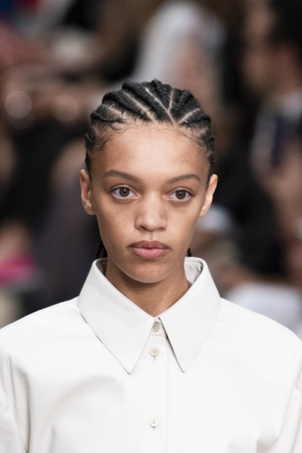 اسبوع الموضة في ميلان 2019 احذية TODS الفاخرة لربيع وصيف 2020