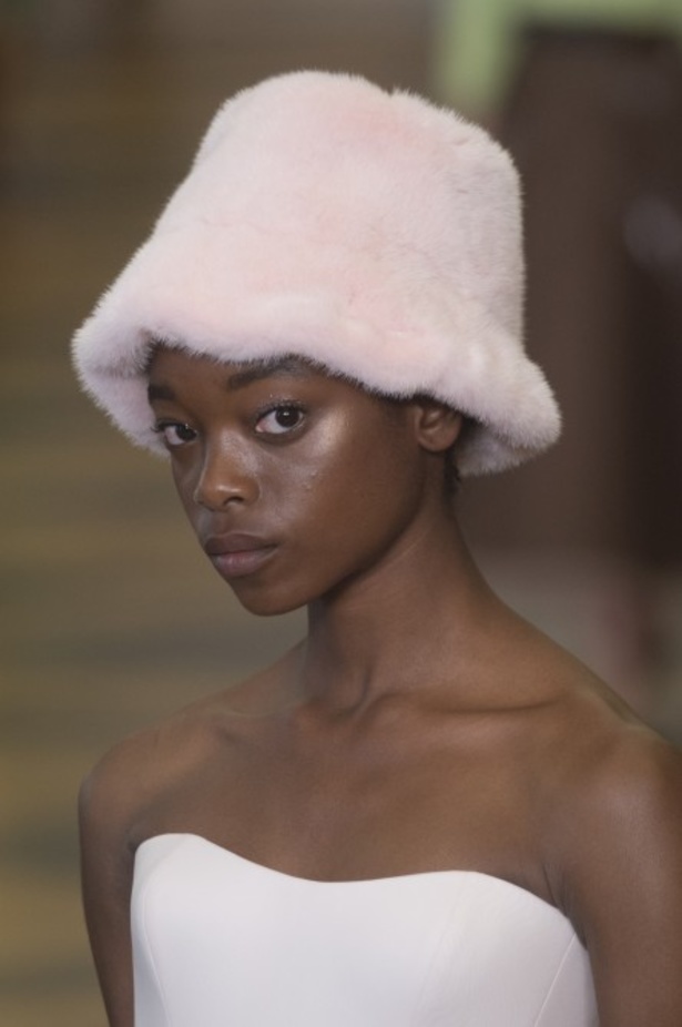 عرض Ulyana Sergeenko لخريف 2018