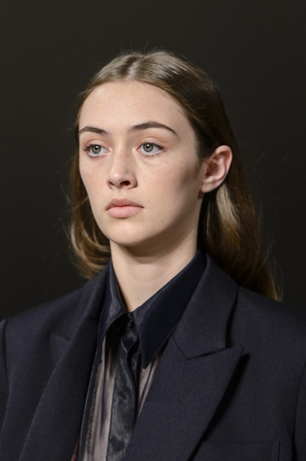 مجموعة فيكتوريا بيكهام للألبسة الجاهزة لخريف و شتاء 2017