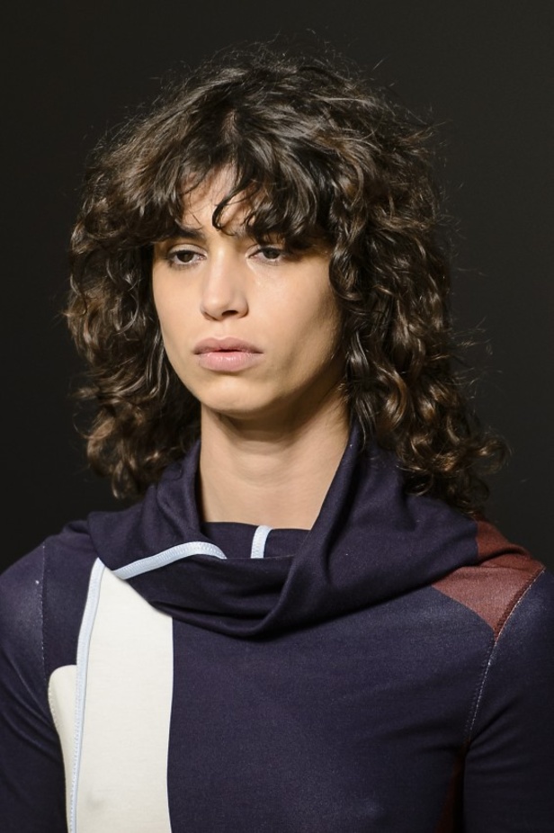 مجموعة فيكتوريا بيكهام للألبسة الجاهزة لخريف و شتاء 2017