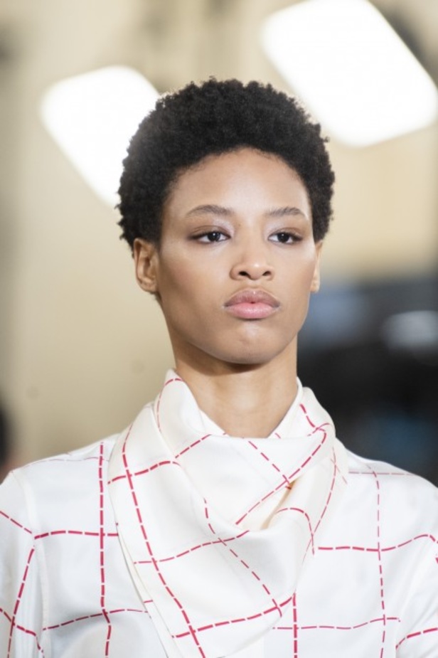 مجموعة فيكتوريا بيكهام لموسم خريف وشتاء 2019-2020