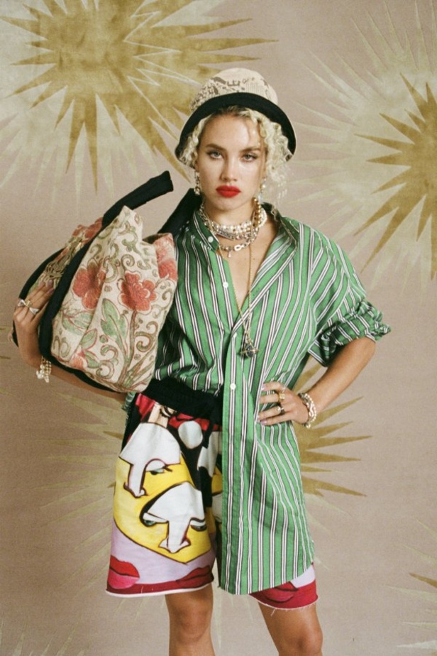 عرض ازياء Vivienne Westwood لربيع وصيف 2021 من اسبوع لندن للموضة