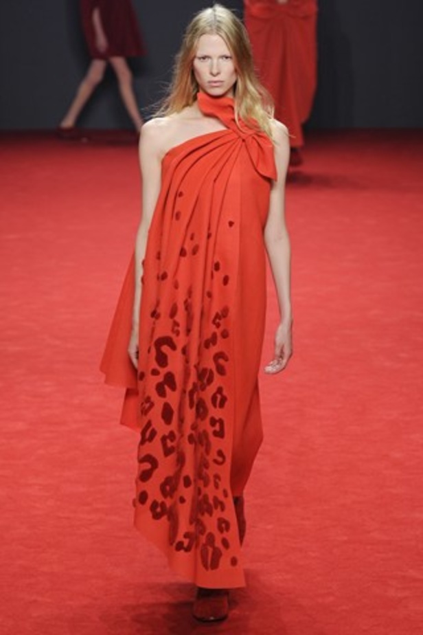 Viktor & Rolf وروعة الأحمر