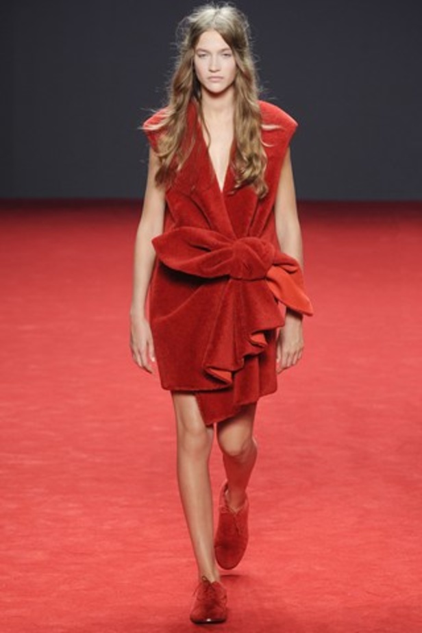 Viktor & Rolf وروعة الأحمر