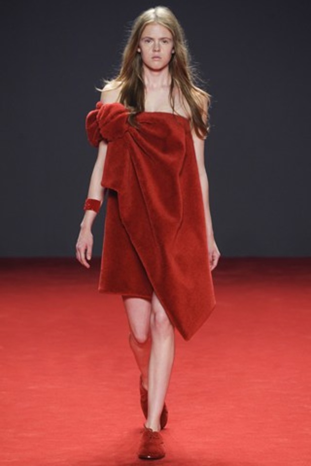 Viktor & Rolf وروعة الأحمر