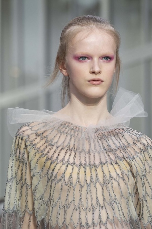 عرض أزياء فالنتينو لموسم خريف وشتاء 2019