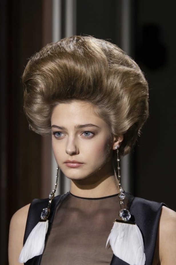 عرض مجموعة  دار Maison Valentino للأزياء الراقية ربيع وصيف 2020