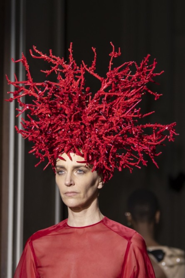 عرض مجموعة  دار Maison Valentino للأزياء الراقية ربيع وصيف 2020