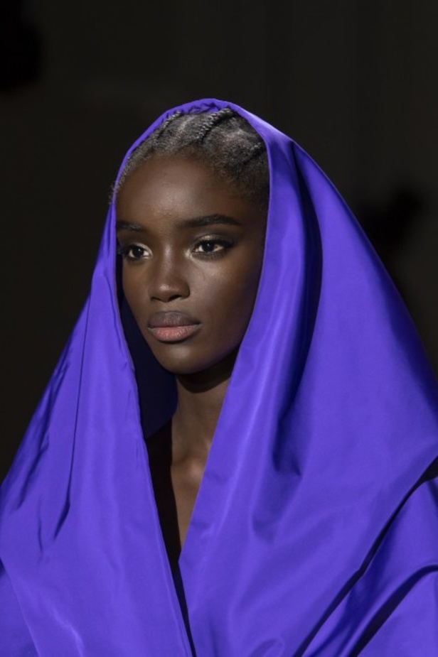 عرض مجموعة  دار Maison Valentino للأزياء الراقية ربيع وصيف 2020