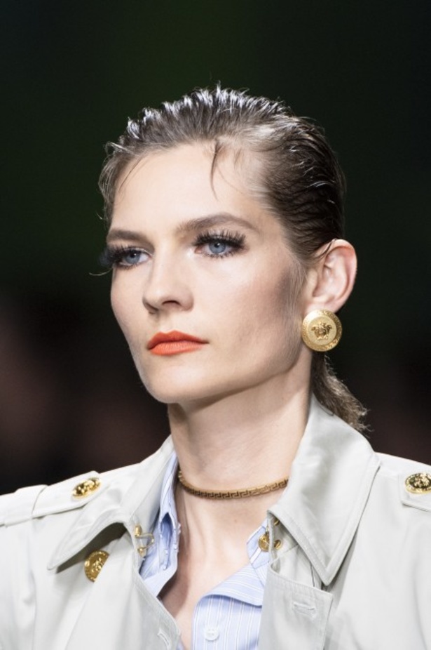 اسبوع الموضة في ميلان 2019 عرض أزياء VERSACE لربيع وصيف 2020