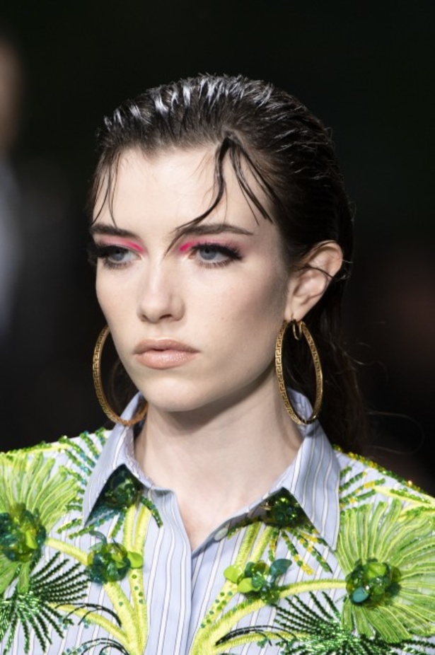 اسبوع الموضة في ميلان 2019 عرض أزياء VERSACE لربيع وصيف 2020