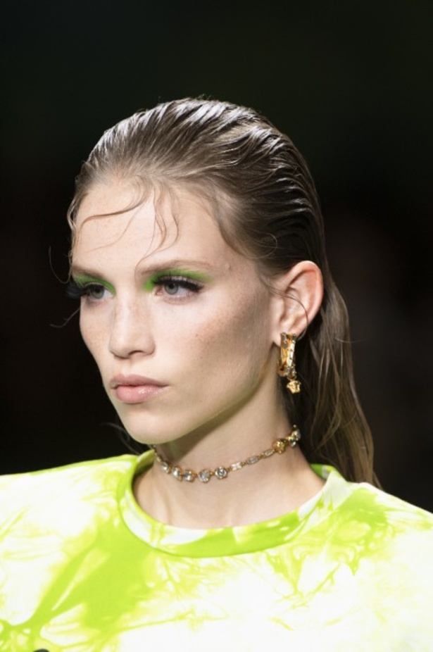 اسبوع الموضة في ميلان 2019 عرض أزياء VERSACE لربيع وصيف 2020