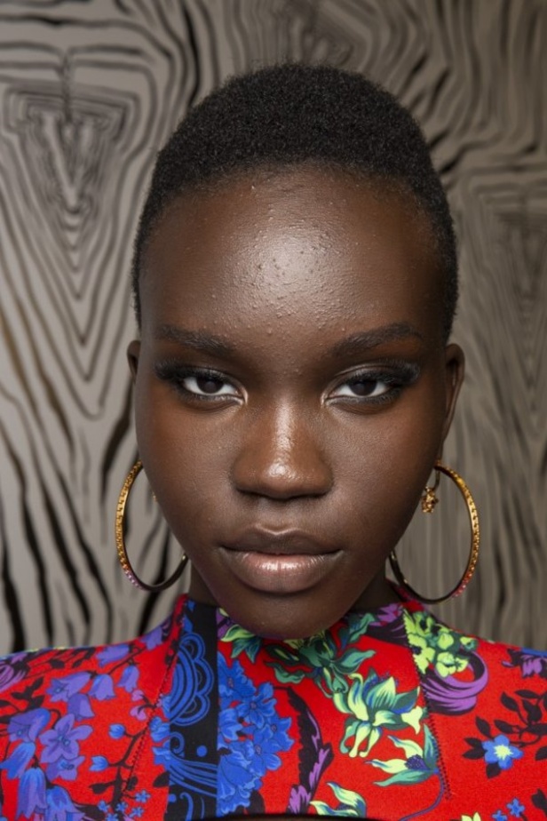 مجموعة فيرساتشي VERSACE لخريف وشتاء 2020-2021