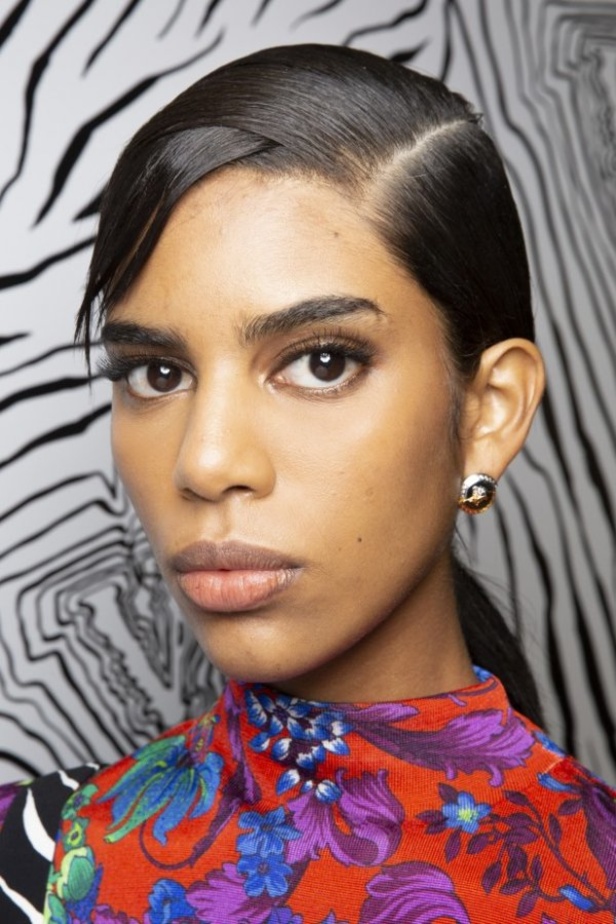 مجموعة فيرساتشي VERSACE لخريف وشتاء 2020-2021