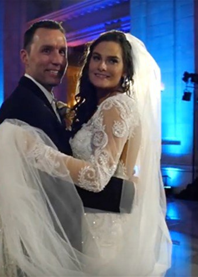 العروس في رقصتها مع العريس