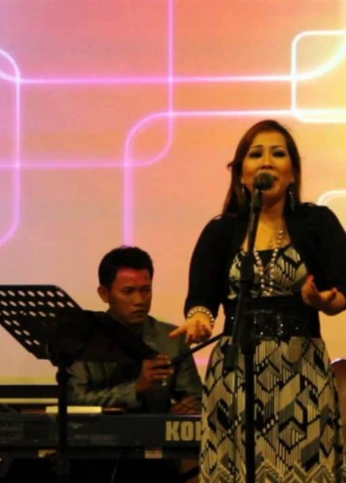 فنانة إندونيسية