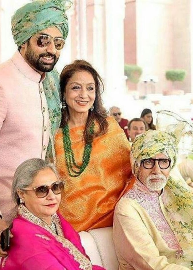 أسرة أميتاب باتشان تسافر إلى أبو ظبي لحضور حفل زفاف