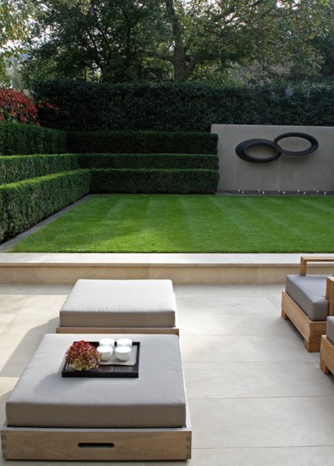 ديكورات جلسات خارجية رائع ضمن أحواض نباتات مميزة