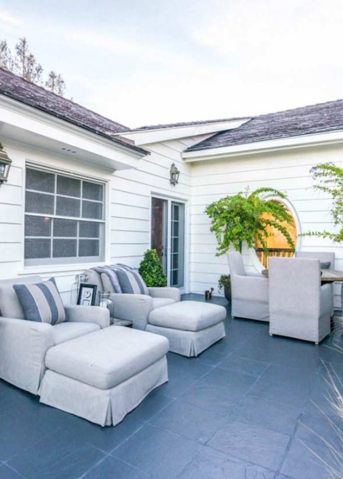 فخامة التفاصيل باللون الذهبي في منزل جينيفر لوبيز Jennifer Lopez