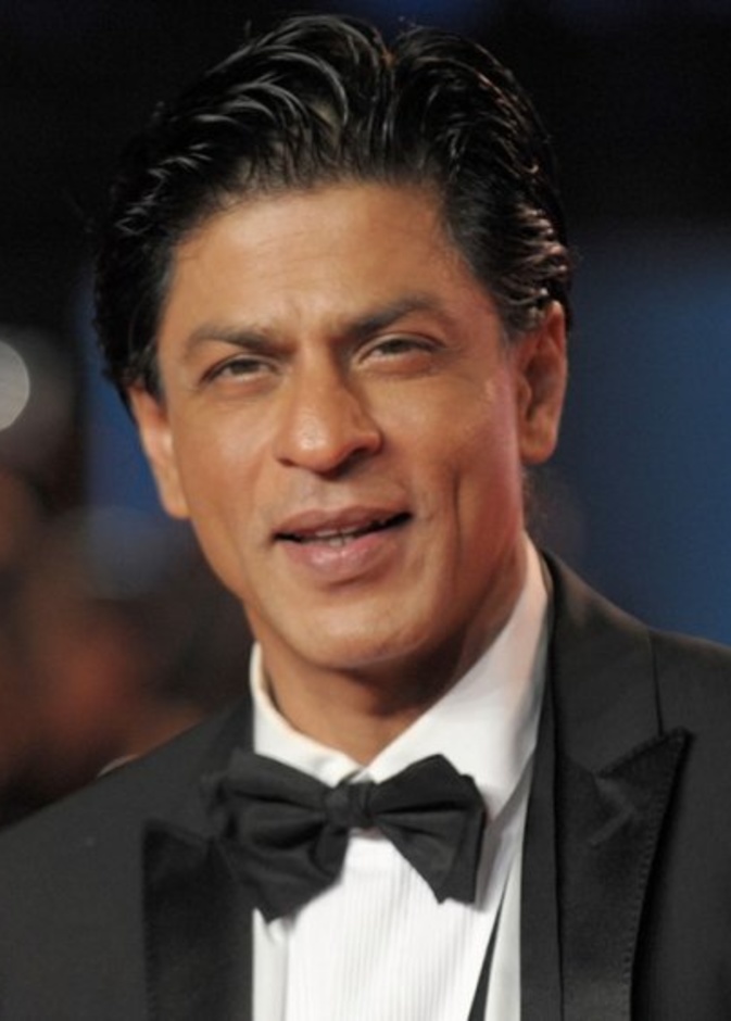 شاروخان ينفي علاقته بالشركة المنتجة لكريم الحلاقة