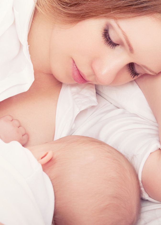 اضرار ارضاع الام وهي حزينة على طفلها وهل تتغير طبيعة الحليب