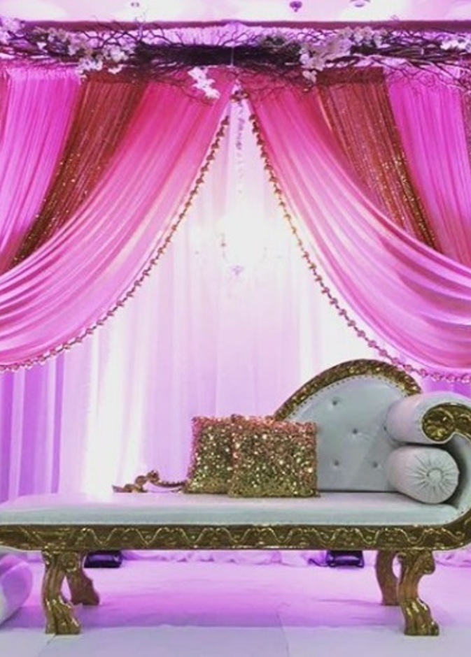 كوشة اعراس بتصميم فخم و جذاب