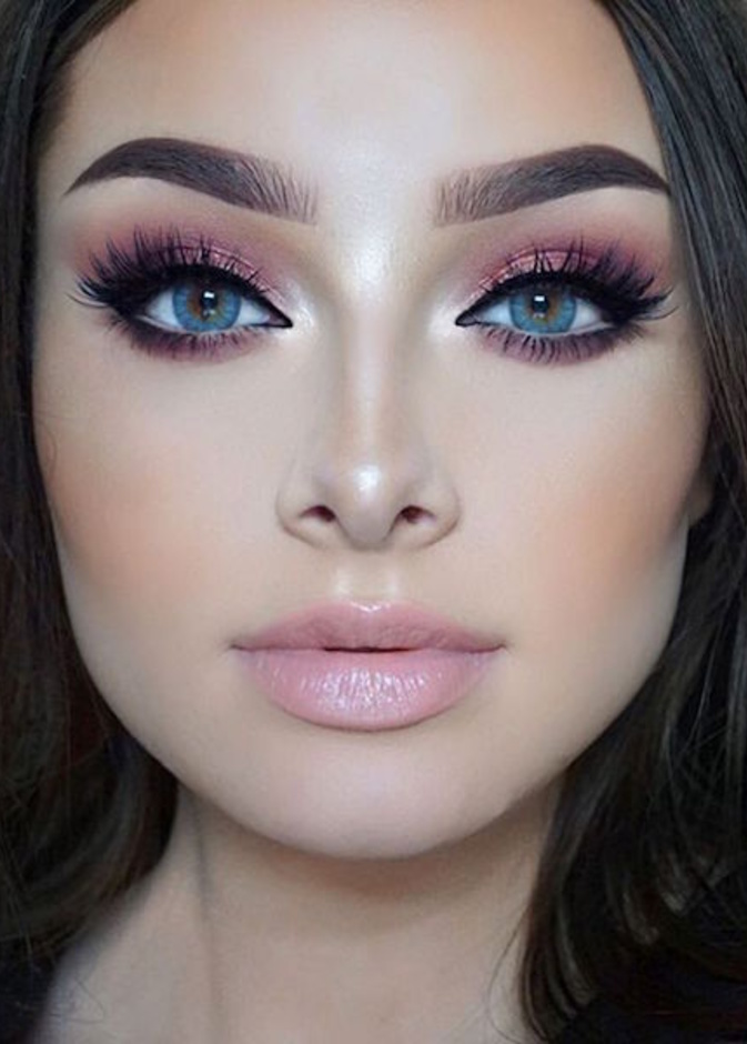 احصلي الآن على إطلالة مكياج عيد الحب الوردية