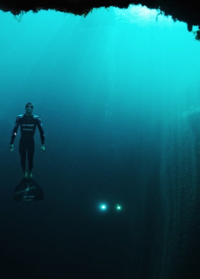 الثقب الأزرق