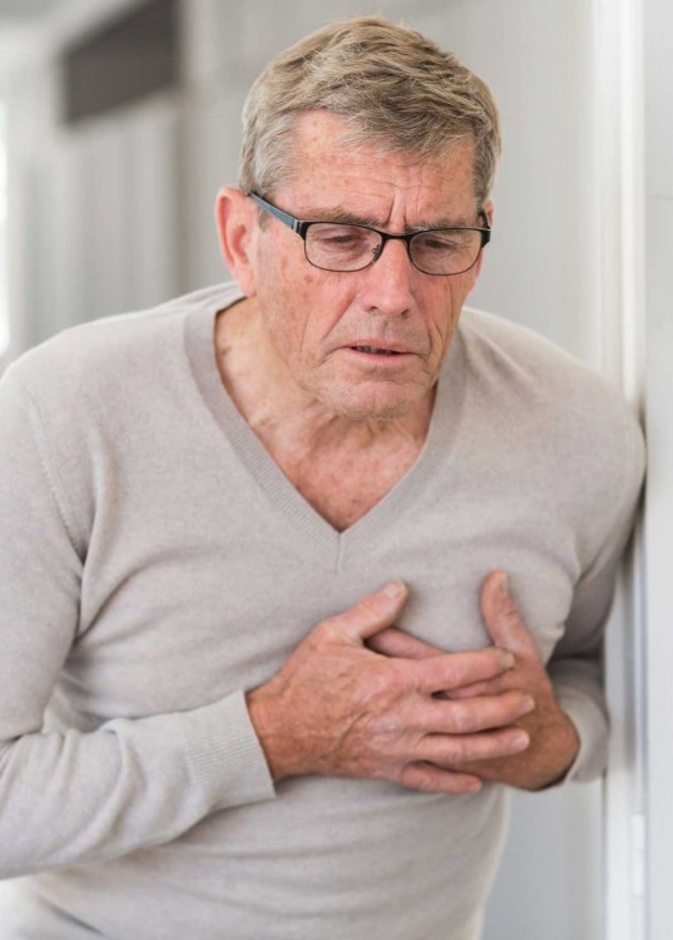 أعراض الأزمة القلبية لدى الرجال