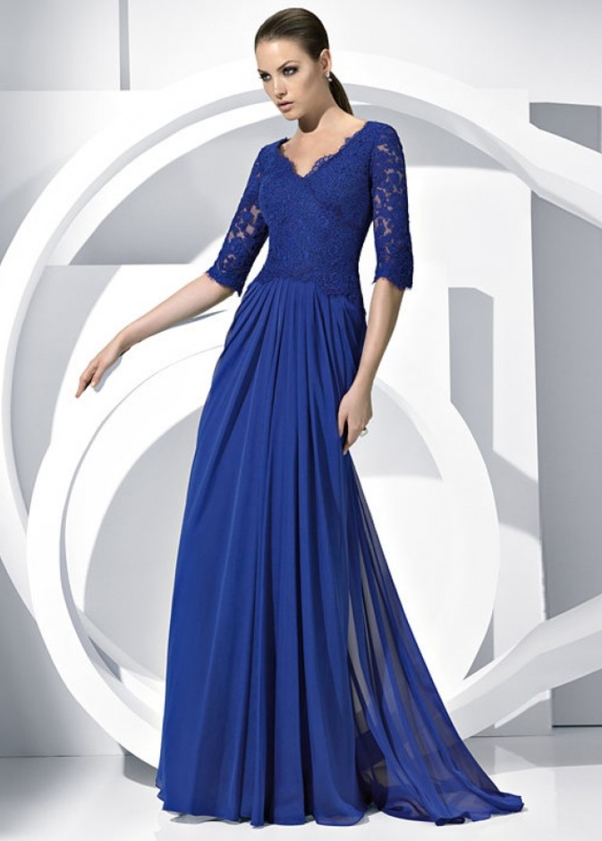 الفستان الازرق يليق بأم العروسة