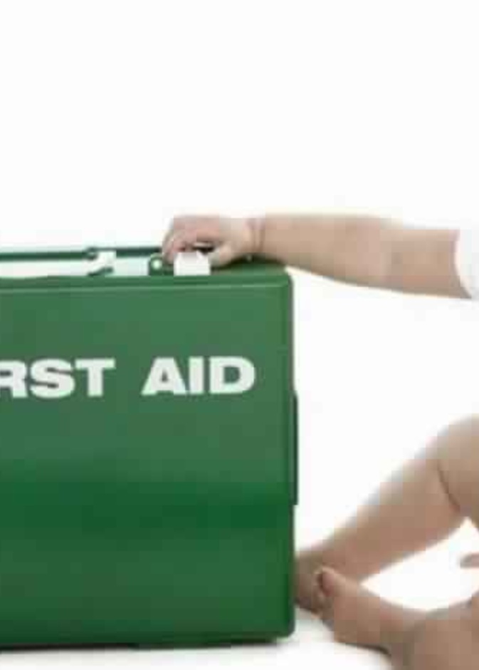 طرق الاسعافات الاولية للاطفال الرضع في المنزل