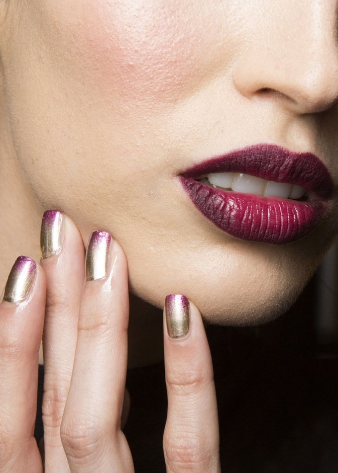 المناكير البارق بتدريج الألوان