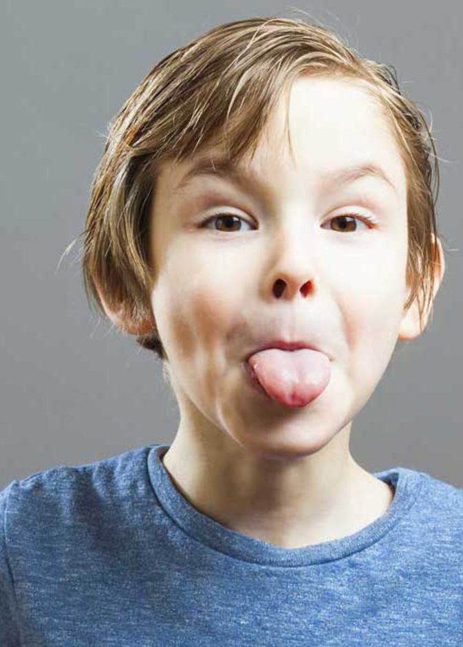 الحذر من الصراخ على الطفل المشاغب والتحدث معه بهدوء