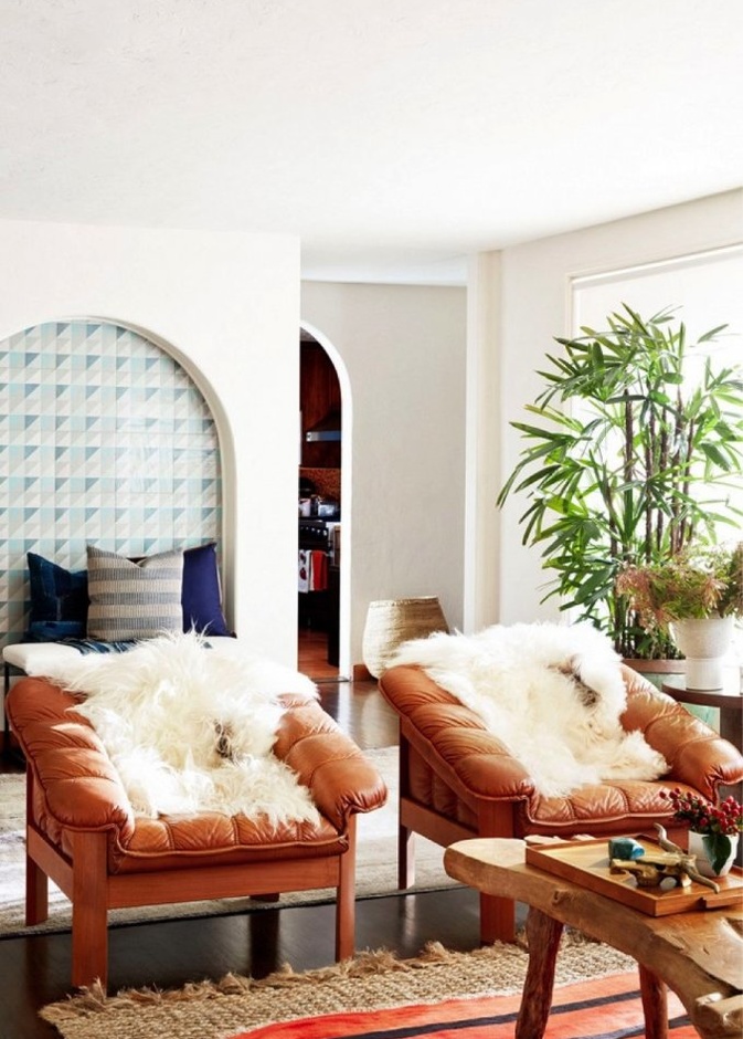 تصاميم الكنب تجمع المودرن بالكلاسيكي في منزل سيلينا غوميز Selena Gomez