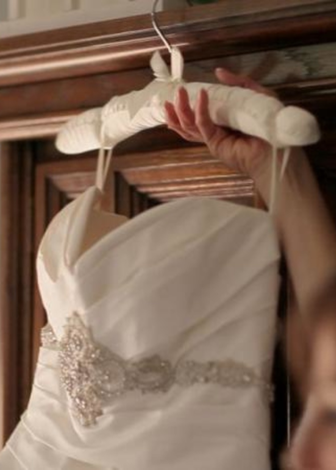 موقف مزعج تعرضت له العروس