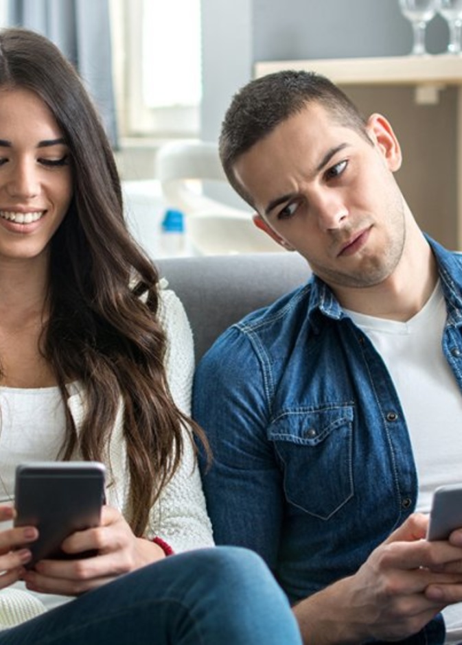 الرجال الذين ينتمون الى ابراج الثور الاسد الميزان والعقرب هم الاكثر غيرة على شريكتهم