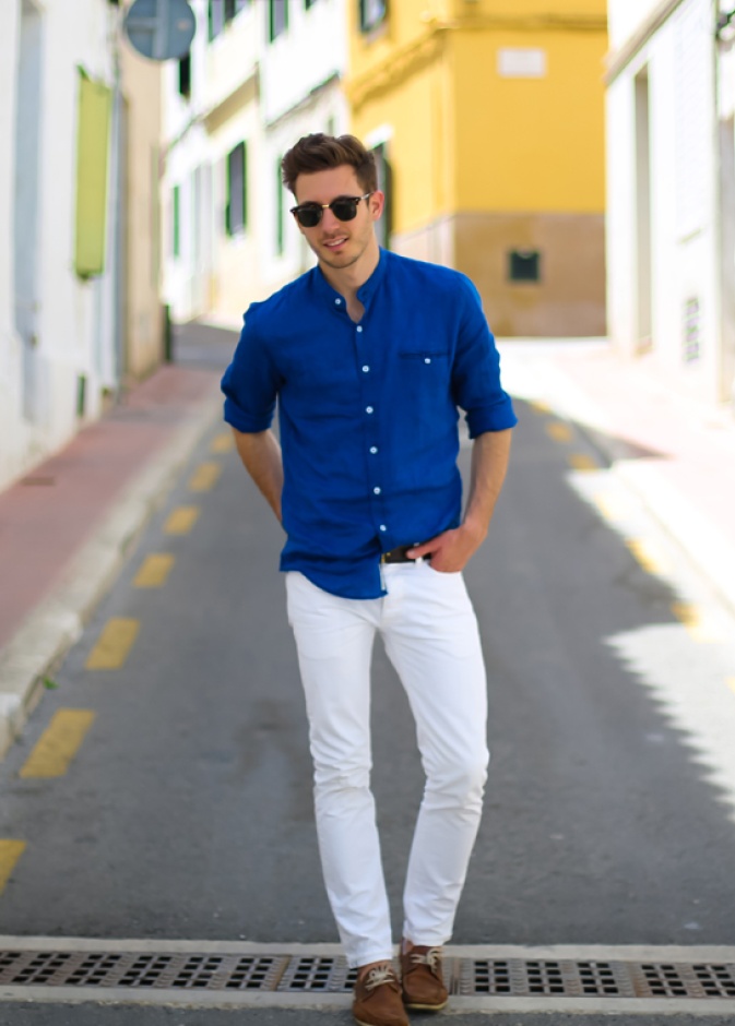 ارتد قميص الكتان الازرق لإطلالة مسائية كاجوال