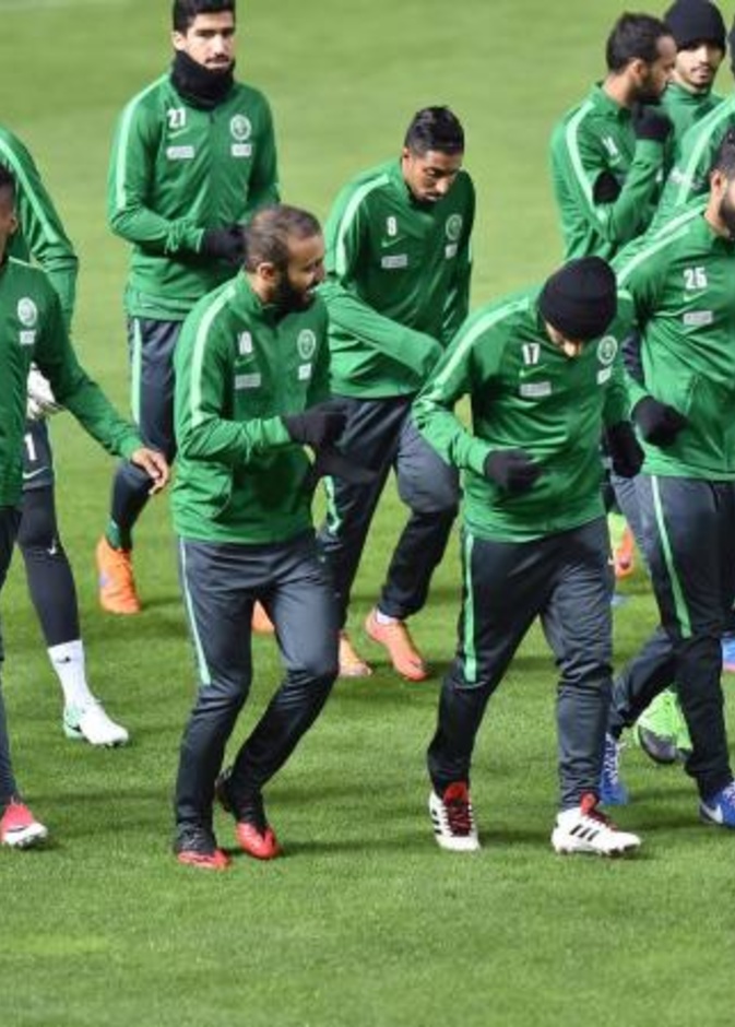 هوساوي و الفرج يغيبان عن تدريبات السعودية في أستراليا