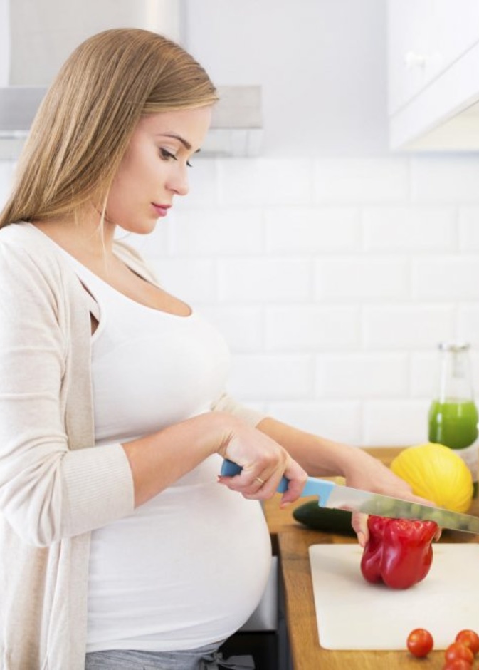 تعرض الحامل لحرارة الصيف يقلل من حجم الجنين 